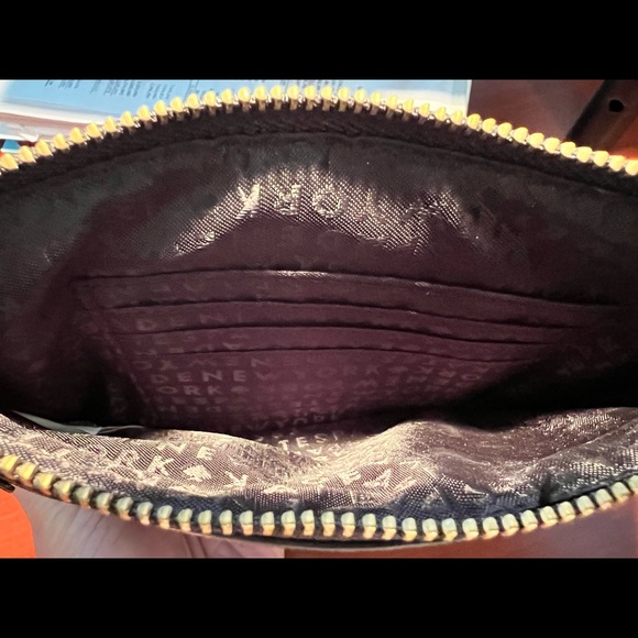 Kate spade wristlet - Picture 3 of 3